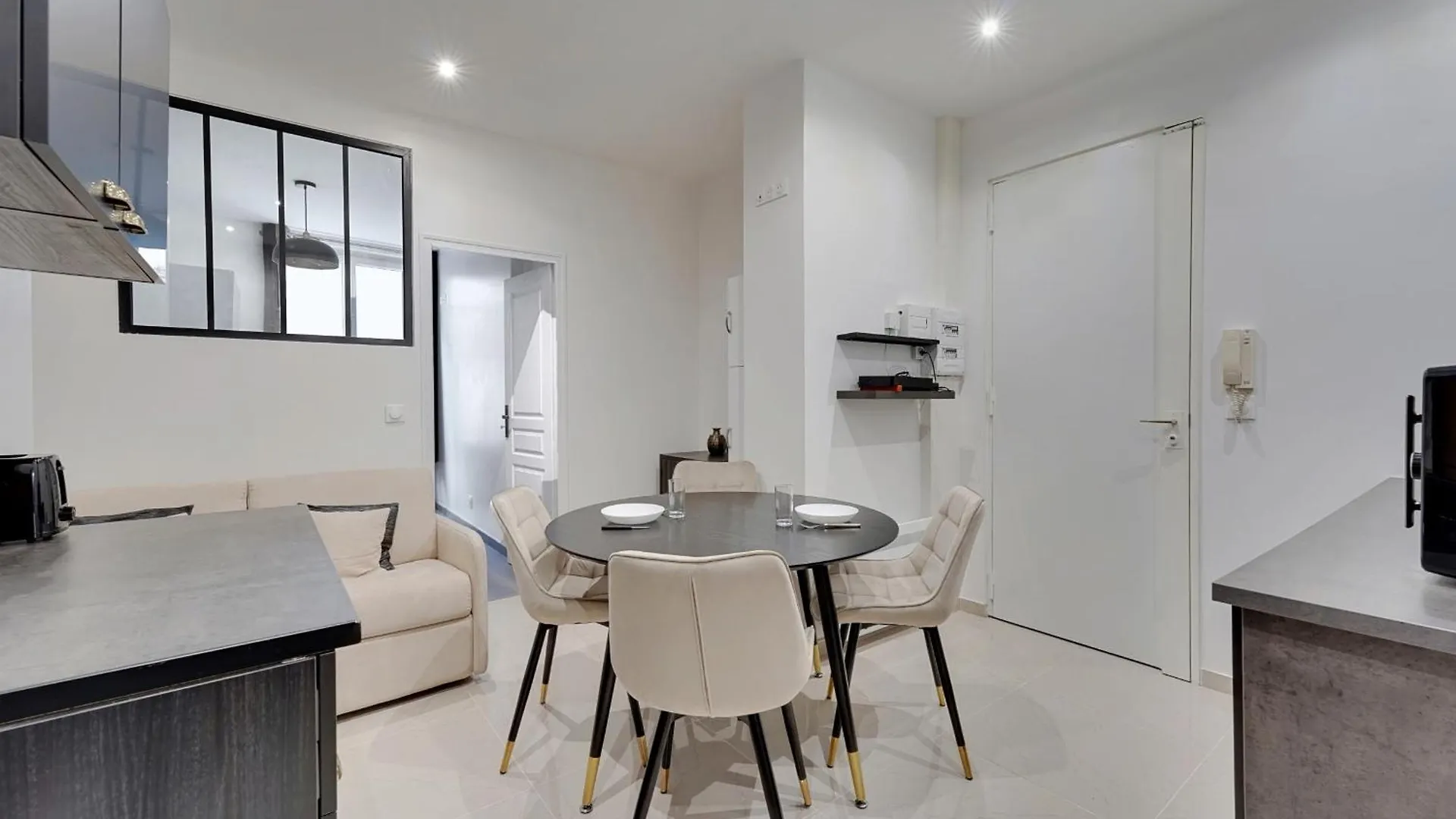 Comfortable Apartment Marx Dormoy Париж Франция