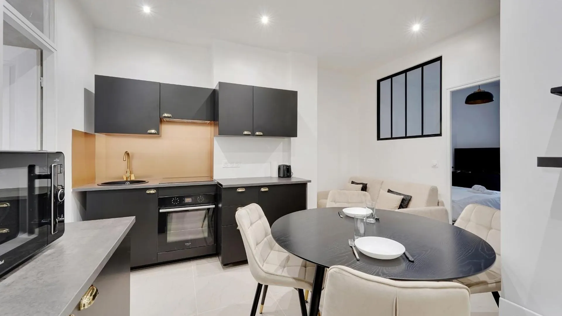 Comfortable Apartment Marx Dormoy Париж