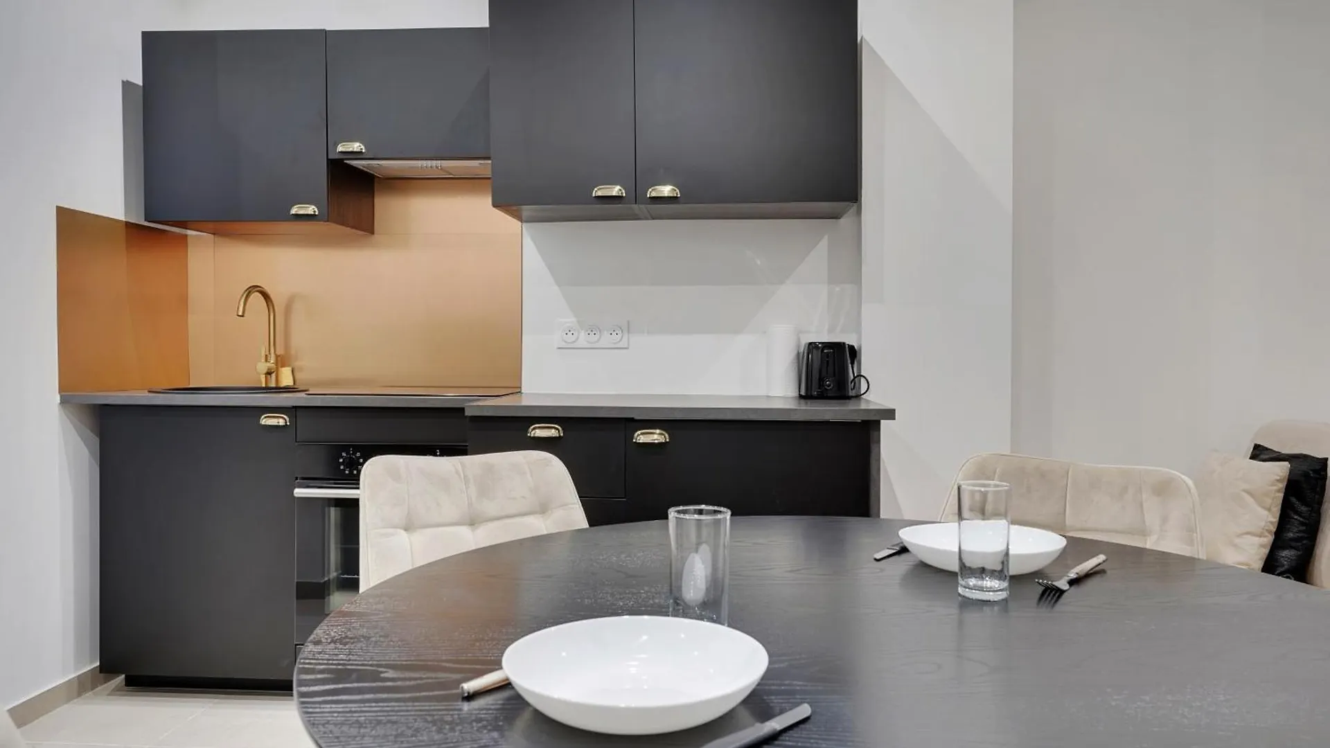 Comfortable Apartment Marx Dormoy Париж
